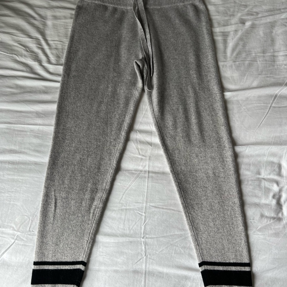 Minnie rose cashmere Gray Cozy Lounge Leggings